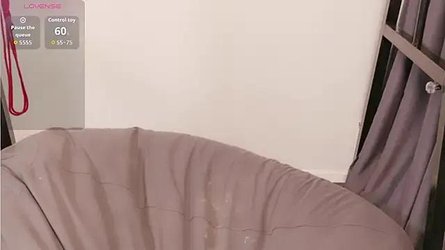 Yu_UwU_ on StripChat